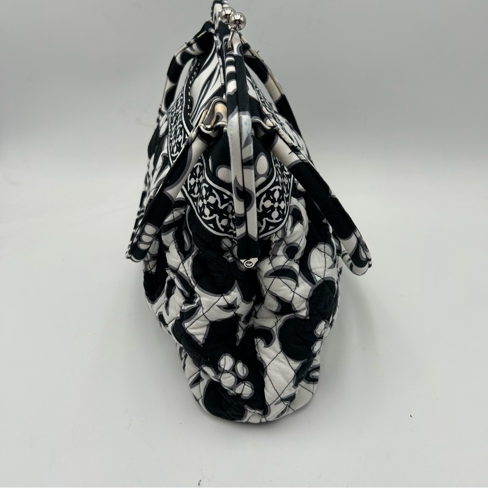 VERA BRADLEY Retired Alice Quilted Purse with Kiss Lock - Picture 4 of 9